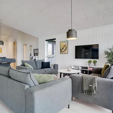 Gorgeous In Sydals With Kitchen Sarup